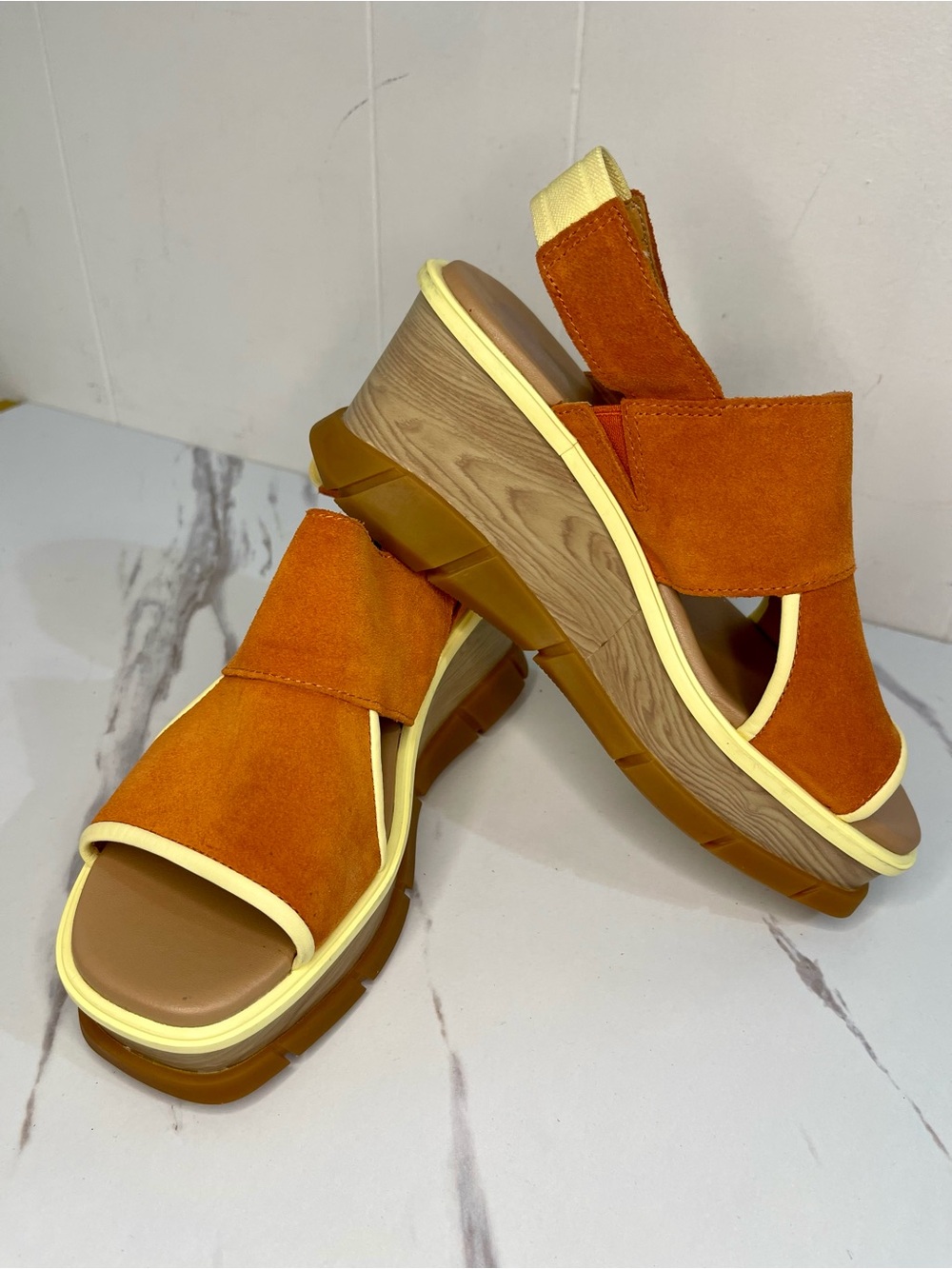SOREL JOANIE III GENUINE SUEDE SLINGBACK PLATFORM WEDGE SANDALS Size 6
